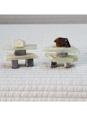 2 Inuit Inukshuk 1.5" Hand-carved Carving Stones Small Sculpture Figure Vintage